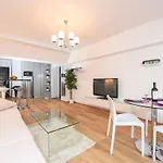 New Luxury Flat At Unirii Square, Piata Unirii Апартаменти *