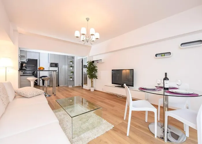 New Luxury Flat At Unirii Square, Piata Unirii 아파트 *