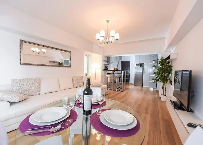 New Luxury Flat At Unirii Square, Piata Unirii 아파트 부쿠레슈티