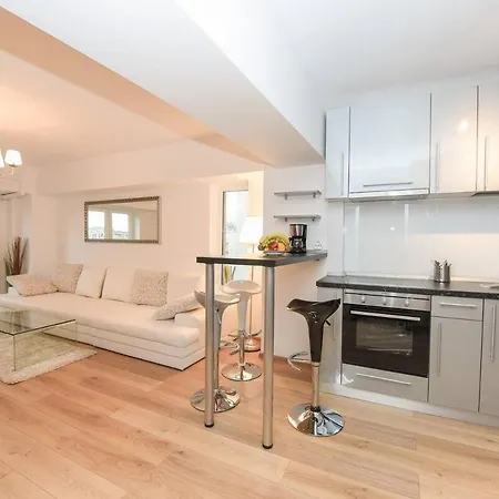 Apartament New Luxury Flat At Unirii Square, Piata Unirii *