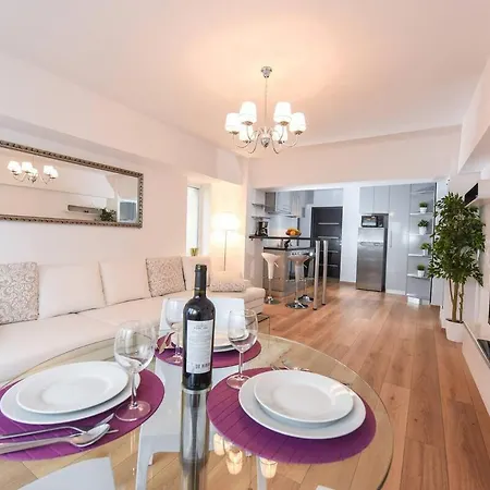 New Luxury Flat At Unirii Square, Piata Unirii Apartment Bucharest